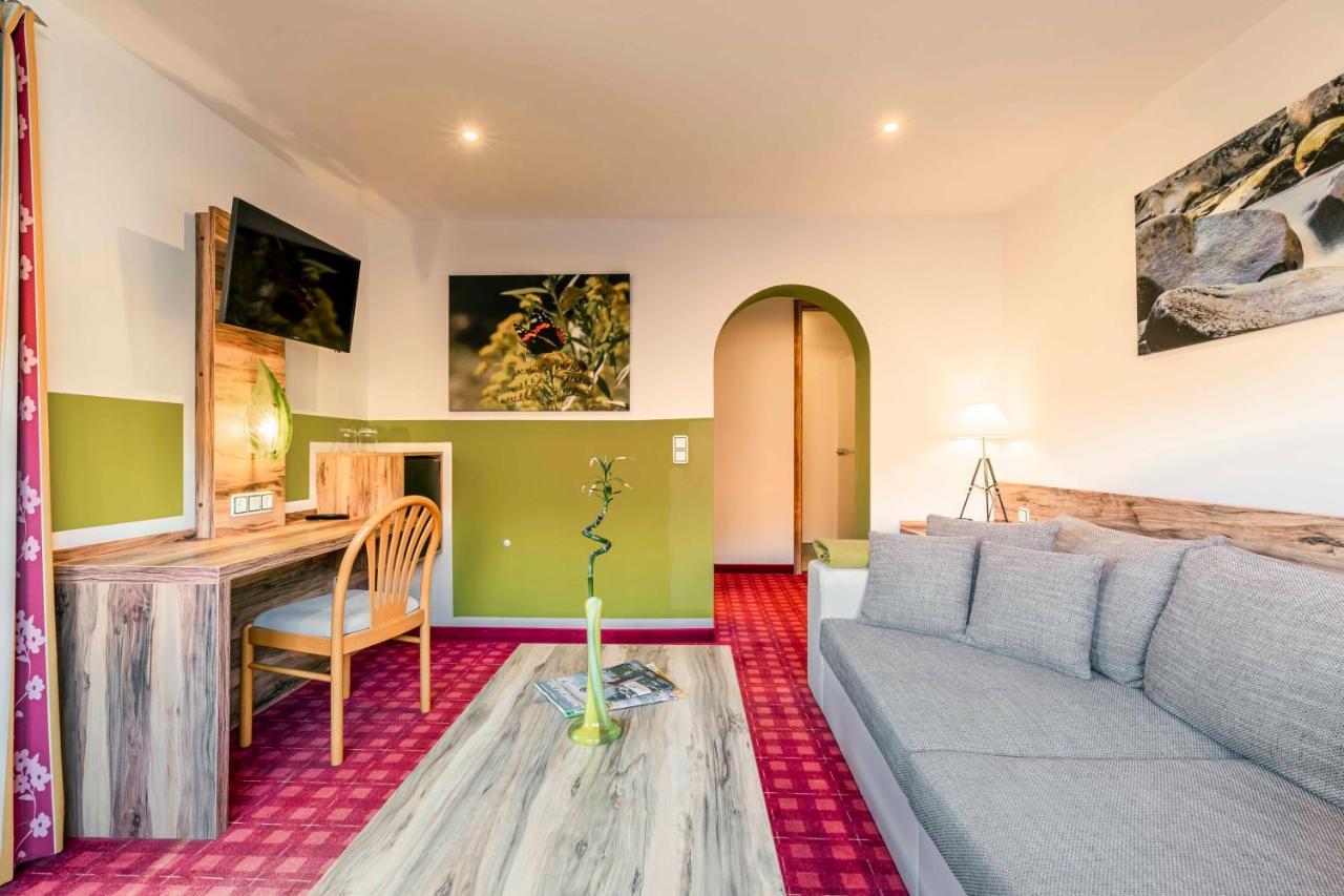 Landhotel GrünWies - Festtagsbuffett incl Lohberg Exterior foto